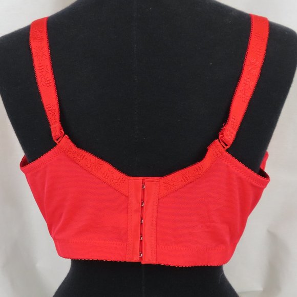 Gorgeous Red and Gold Decorated Bra Sz. 40/90 - Picture 5 of 8